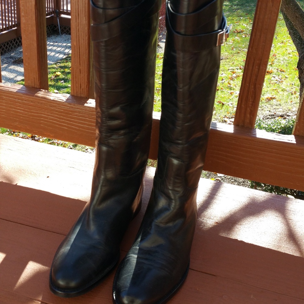 VC black leather boots